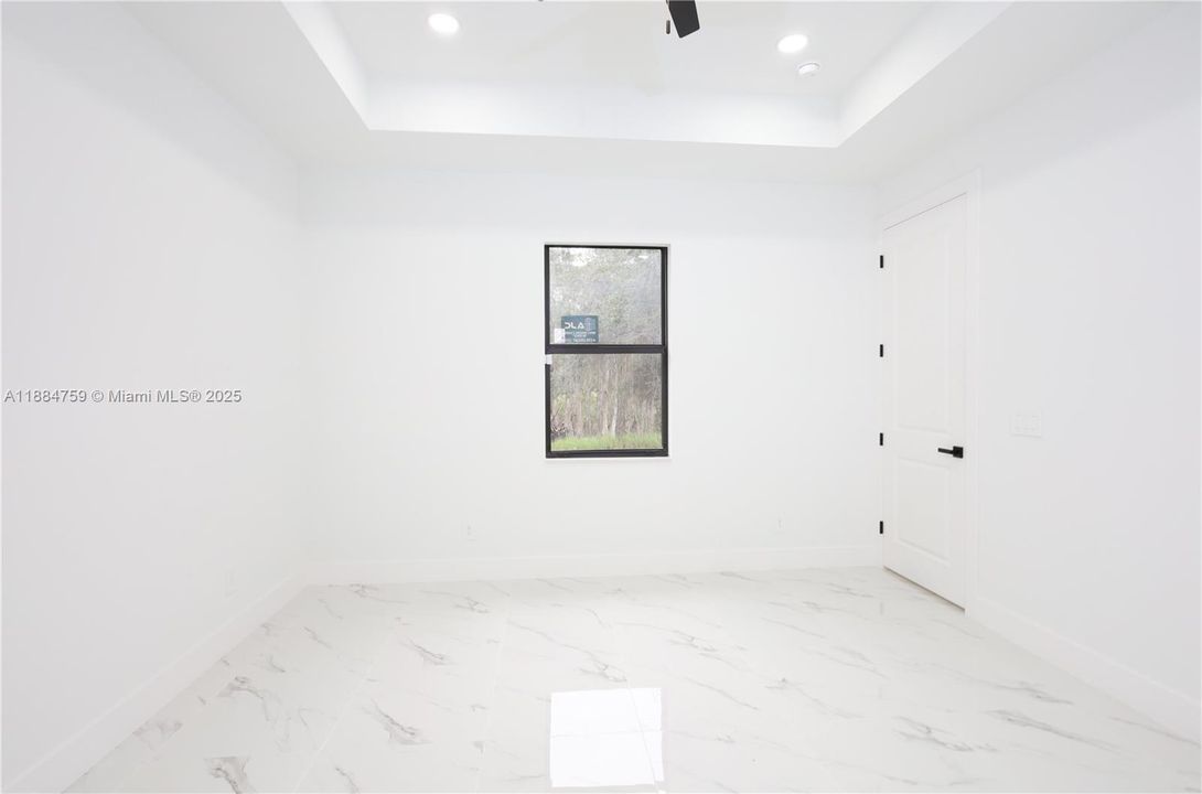 En Venta: $330,000 (3 camas, 2 baños, 1536 Pies cuadrados)