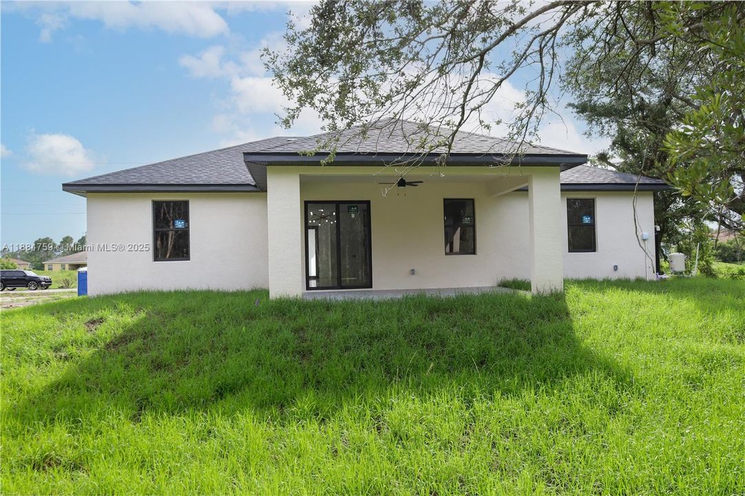 En Venta: $330,000 (3 camas, 2 baños, 1536 Pies cuadrados)