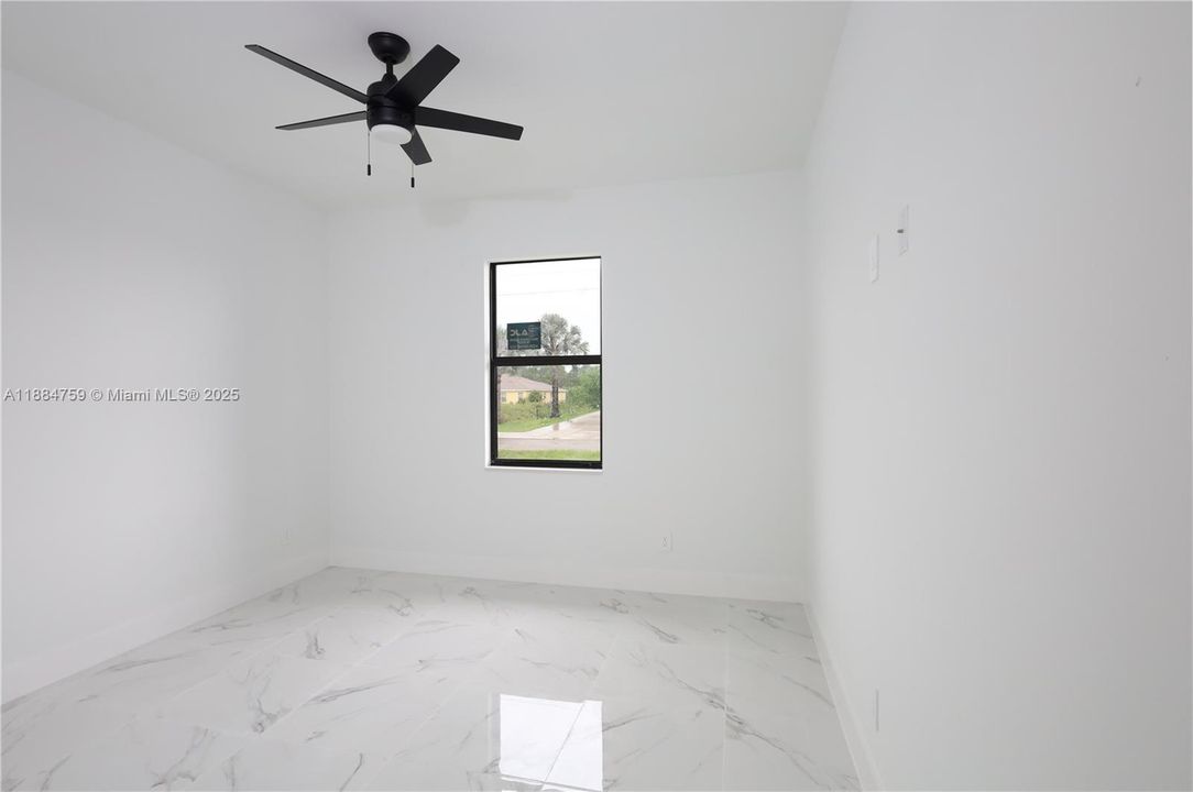 En Venta: $330,000 (3 camas, 2 baños, 1536 Pies cuadrados)