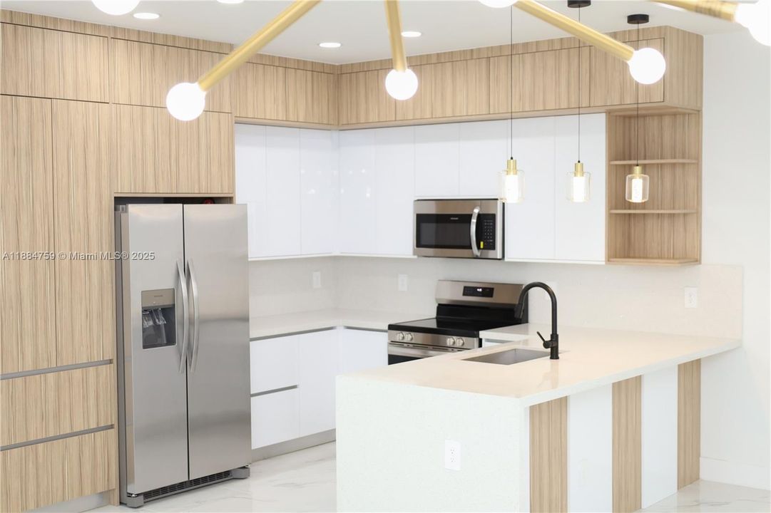 En Venta: $330,000 (3 camas, 2 baños, 1536 Pies cuadrados)