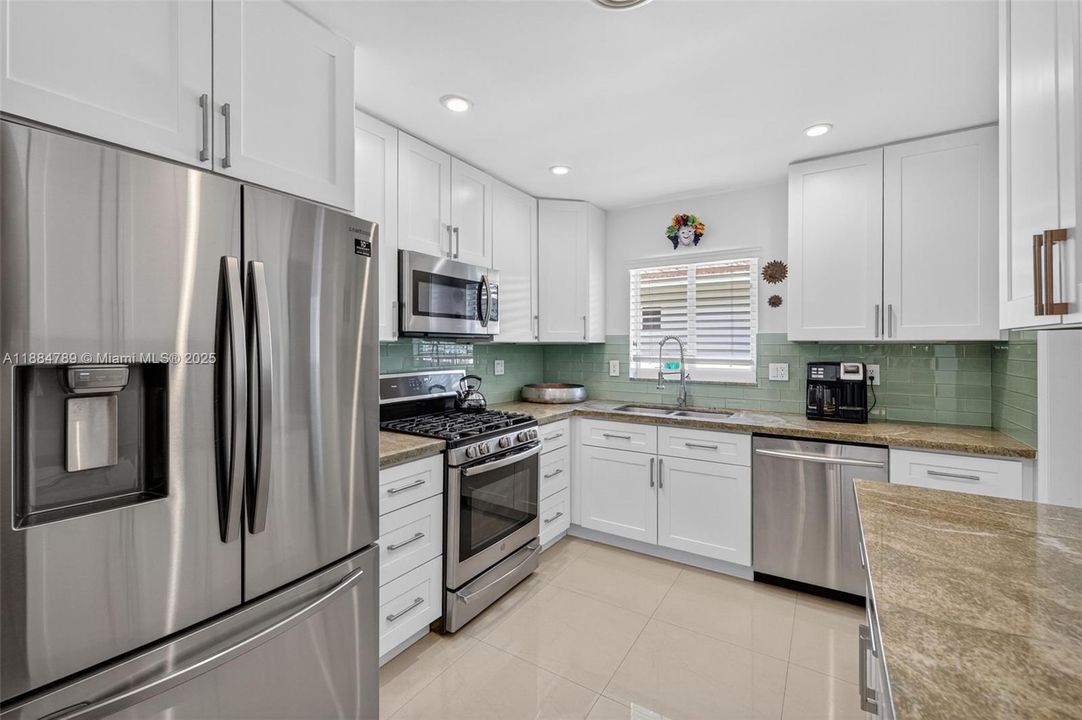 Recently Sold: $929,000 (3 beds, 2 baths, 1854 Square Feet)