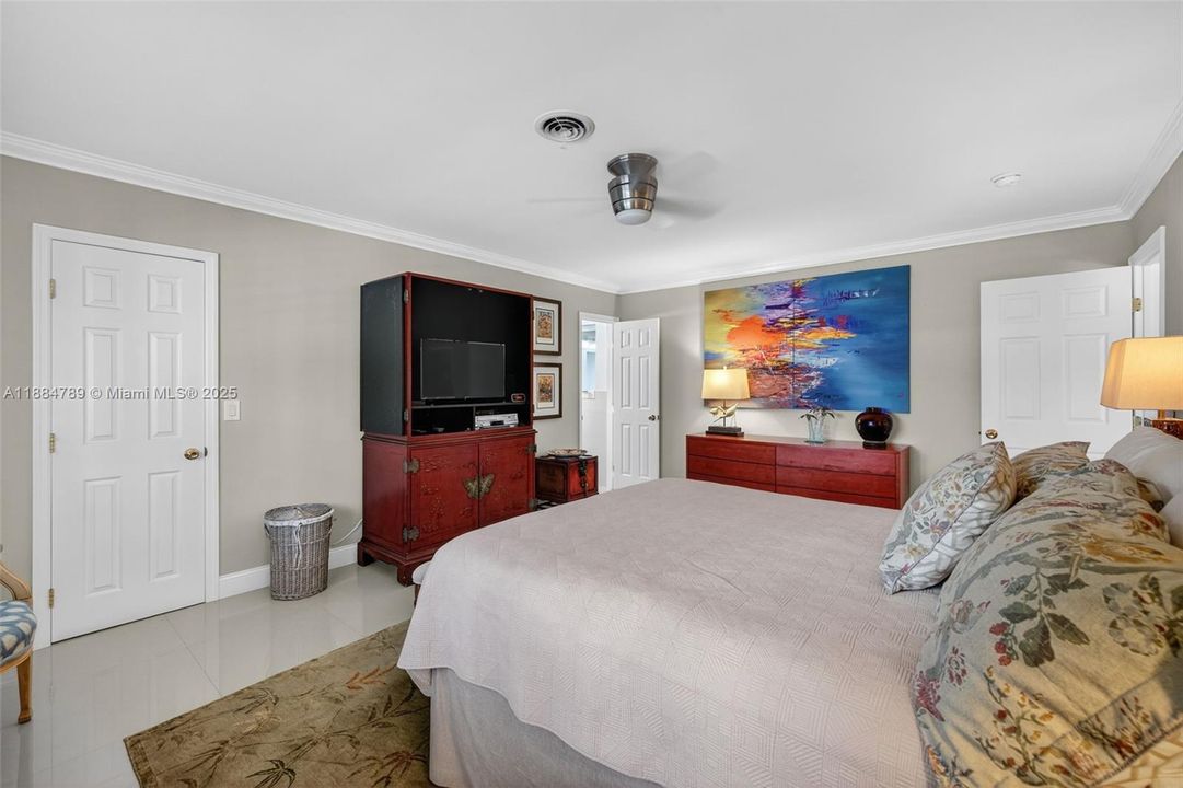 Recently Sold: $929,000 (3 beds, 2 baths, 1854 Square Feet)