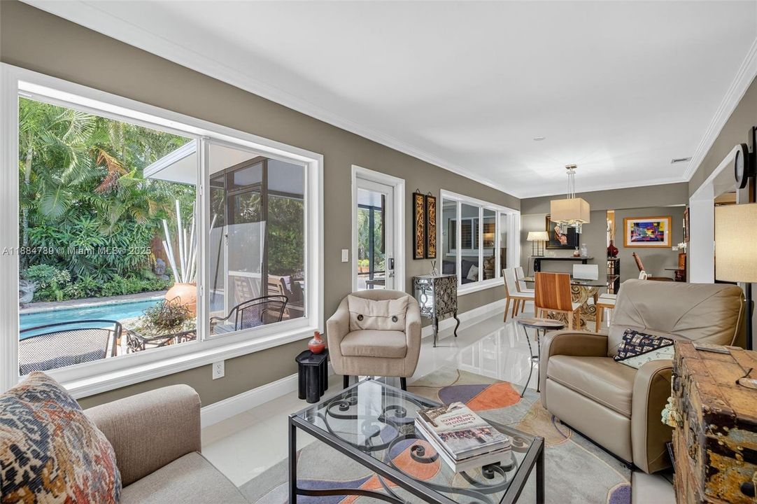 Recently Sold: $929,000 (3 beds, 2 baths, 1854 Square Feet)