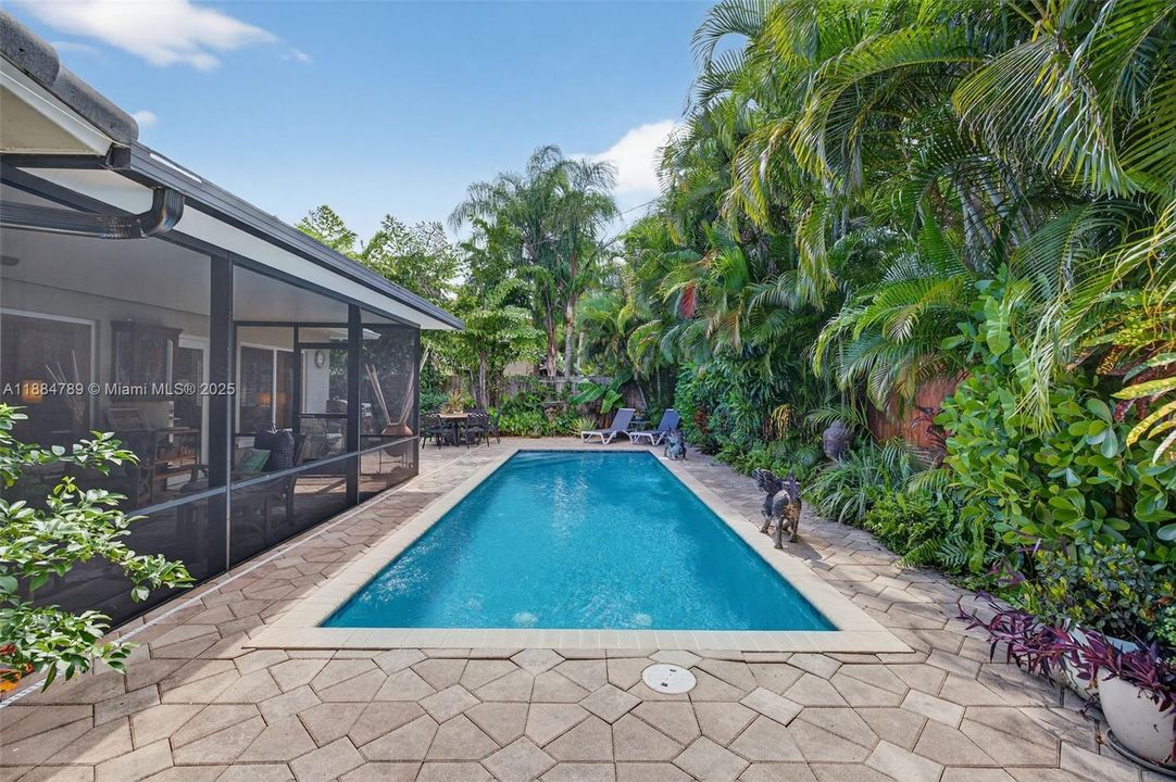 Recently Sold: $929,000 (3 beds, 2 baths, 1854 Square Feet)