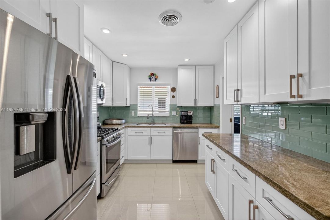 Recently Sold: $929,000 (3 beds, 2 baths, 1854 Square Feet)