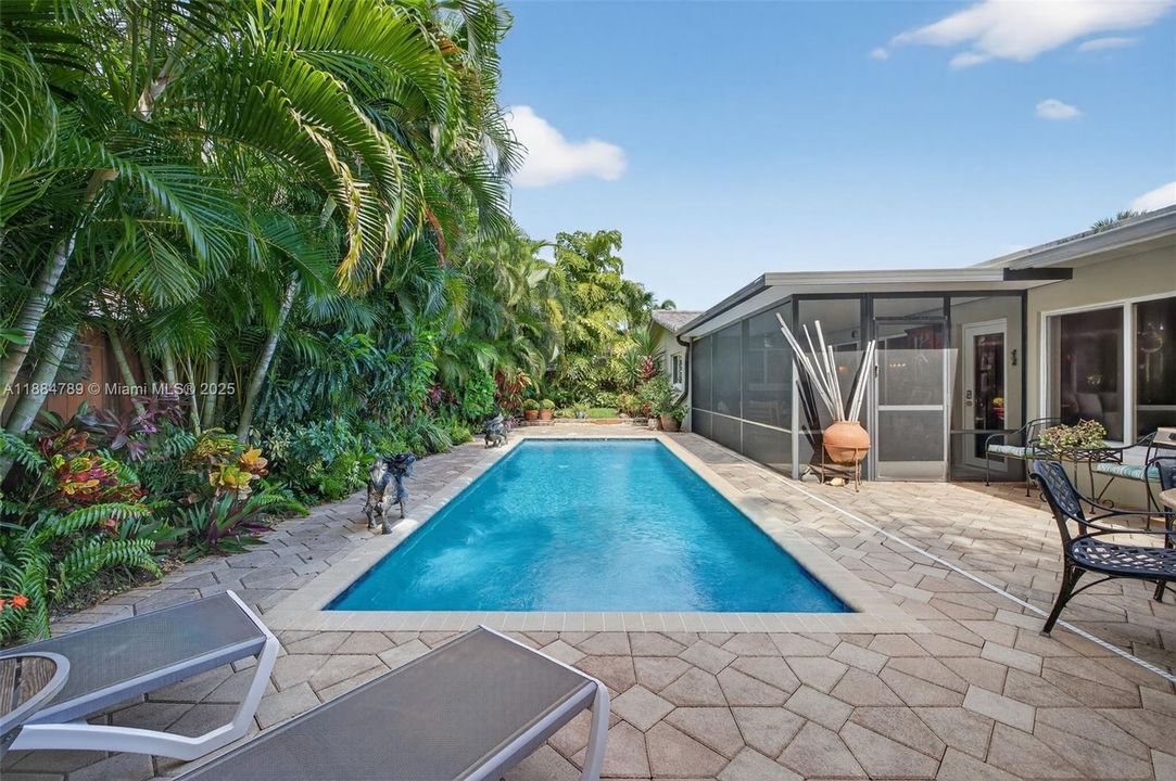 Recently Sold: $929,000 (3 beds, 2 baths, 1854 Square Feet)