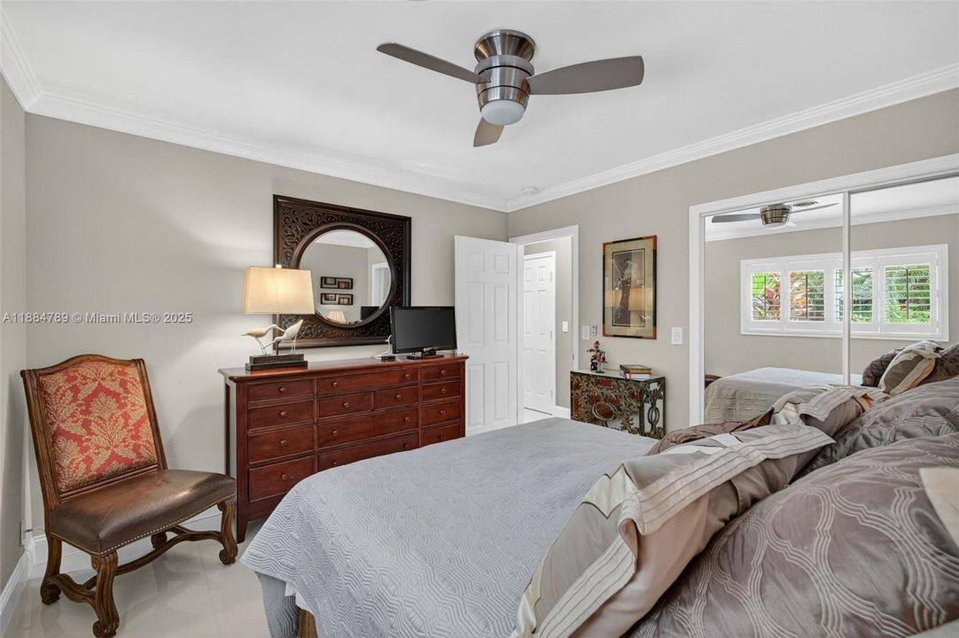 Recently Sold: $929,000 (3 beds, 2 baths, 1854 Square Feet)