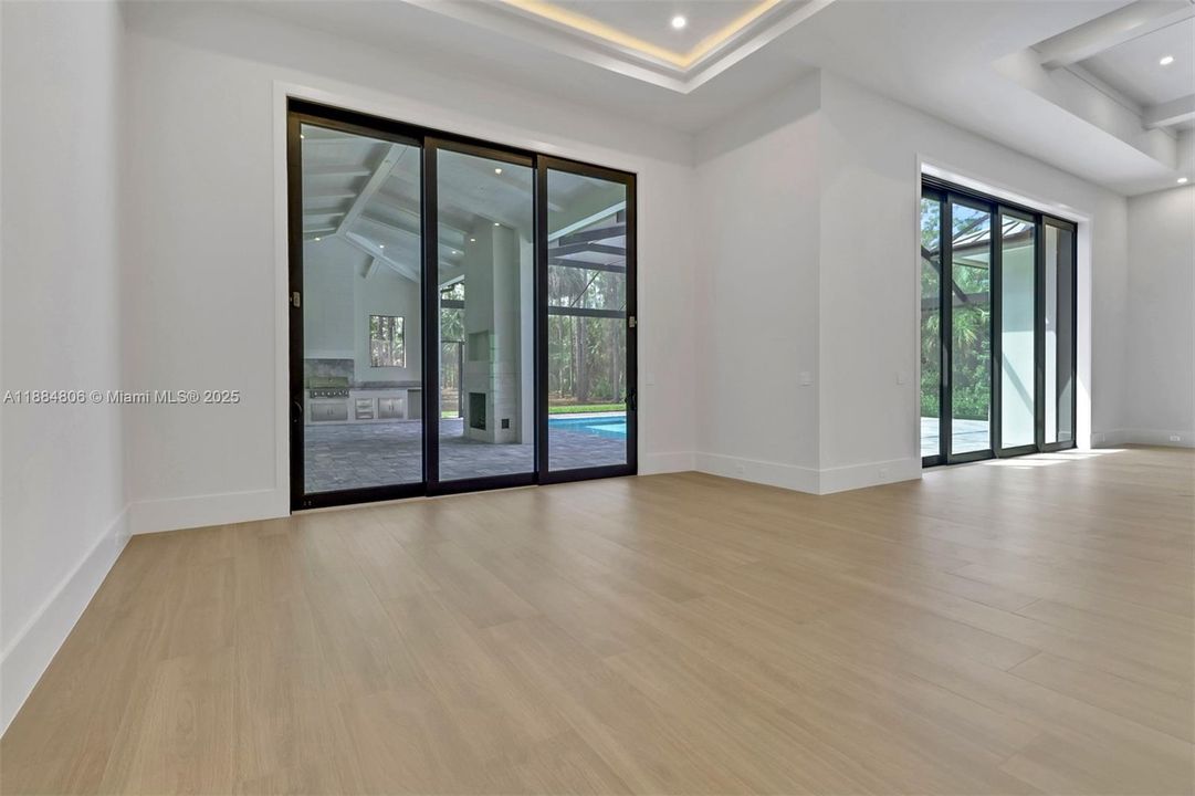 For Sale: $3,850,000 (6 beds, 5 baths, 5020 Square Feet)