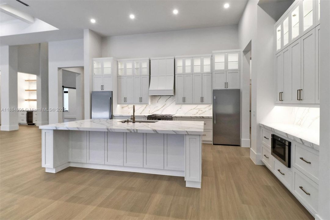 For Sale: $3,850,000 (6 beds, 5 baths, 5020 Square Feet)