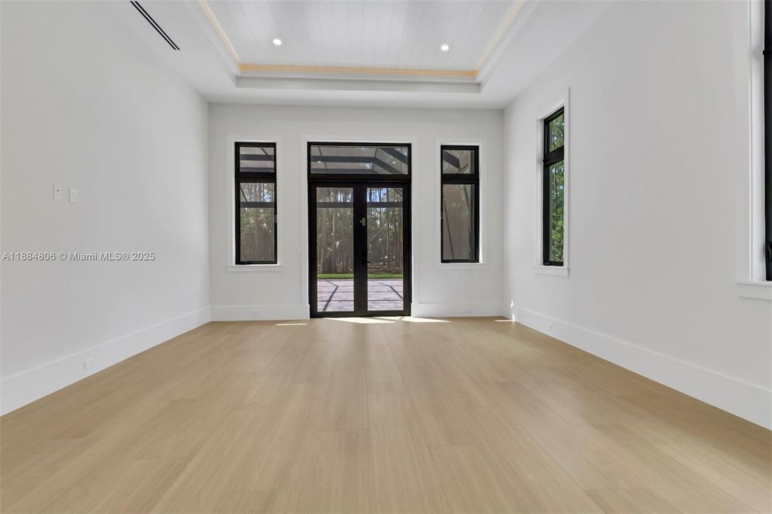 For Sale: $3,850,000 (6 beds, 5 baths, 5020 Square Feet)