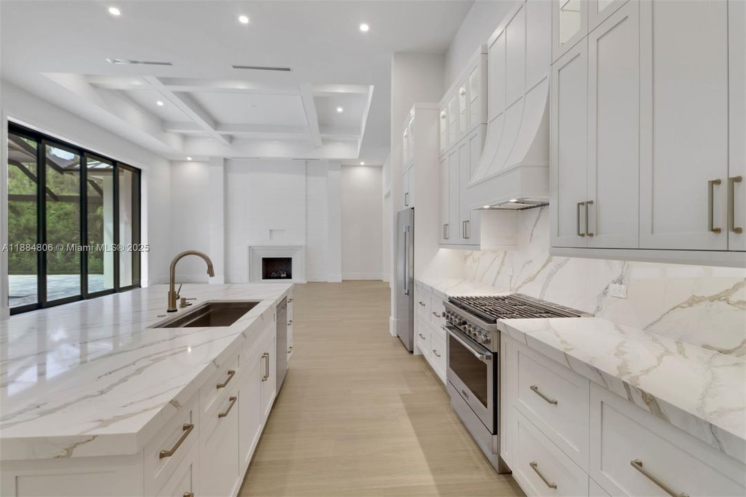 For Sale: $3,850,000 (6 beds, 5 baths, 5020 Square Feet)