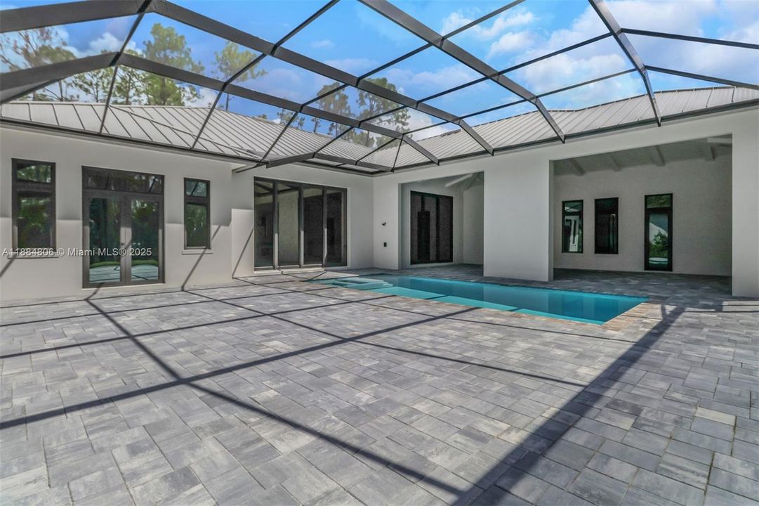 For Sale: $3,850,000 (6 beds, 5 baths, 5020 Square Feet)