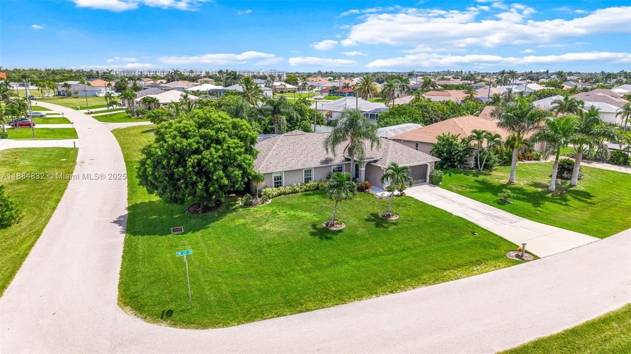 For Sale: $409,999 (4 beds, 2 baths, 0 Square Feet)