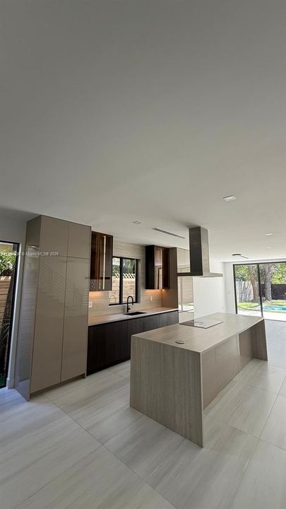 Active With Contract: $2,195,000 (4 beds, 4 baths, 3200 Square Feet)