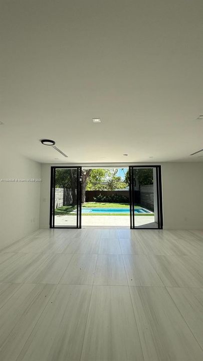 Active With Contract: $2,195,000 (4 beds, 4 baths, 3200 Square Feet)