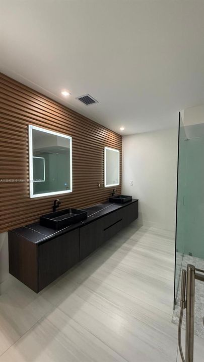 Active With Contract: $2,195,000 (4 beds, 4 baths, 3200 Square Feet)