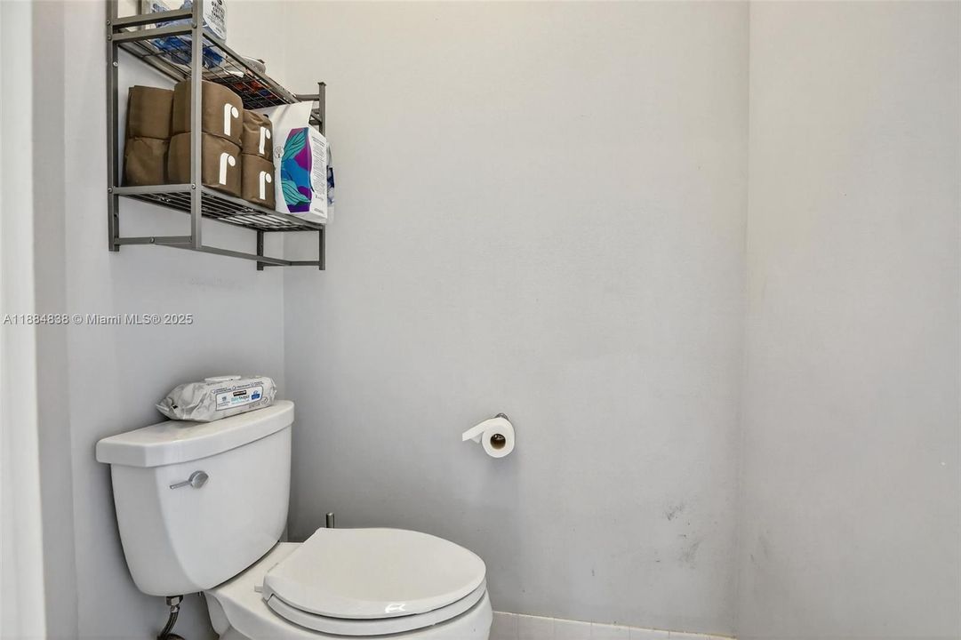 Active With Contract: $795,000 (4 beds, 2 baths, 2197 Square Feet)