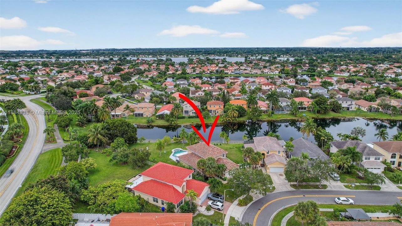 Active With Contract: $795,000 (4 beds, 2 baths, 2197 Square Feet)