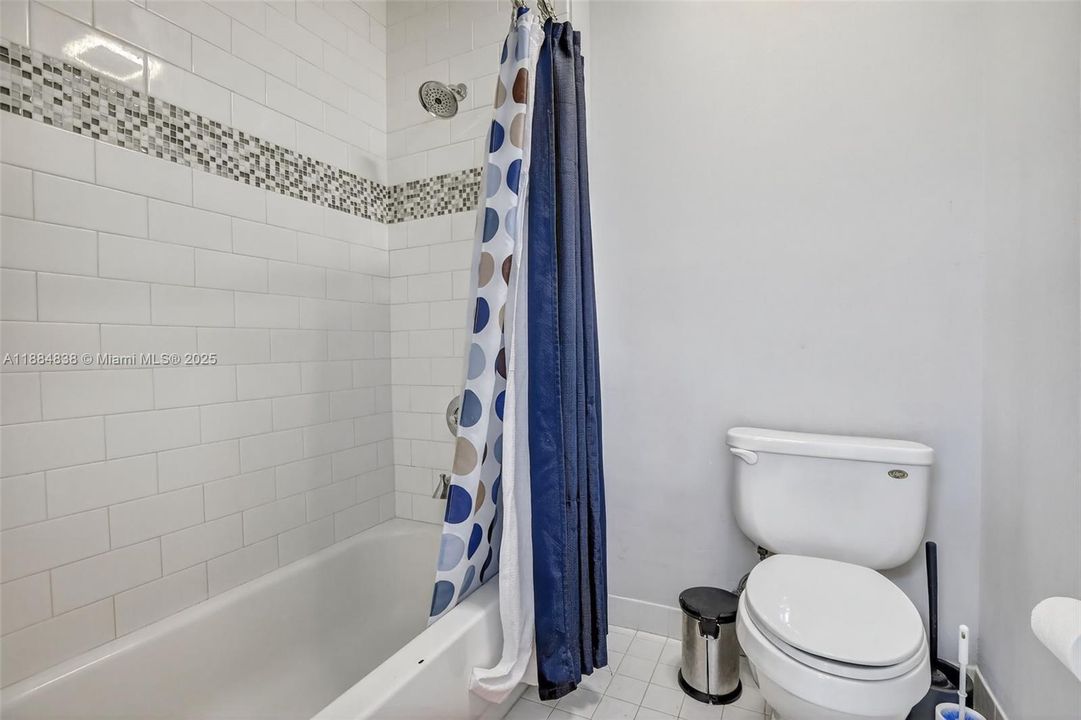 Active With Contract: $795,000 (4 beds, 2 baths, 2197 Square Feet)