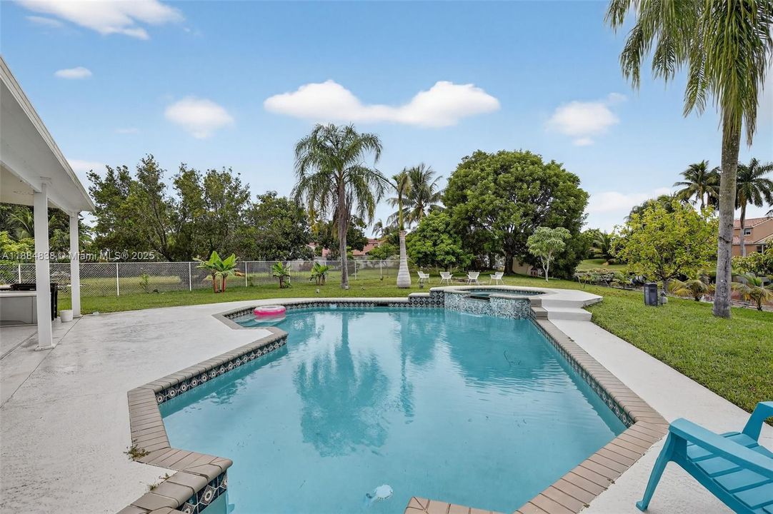 Active With Contract: $795,000 (4 beds, 2 baths, 2197 Square Feet)