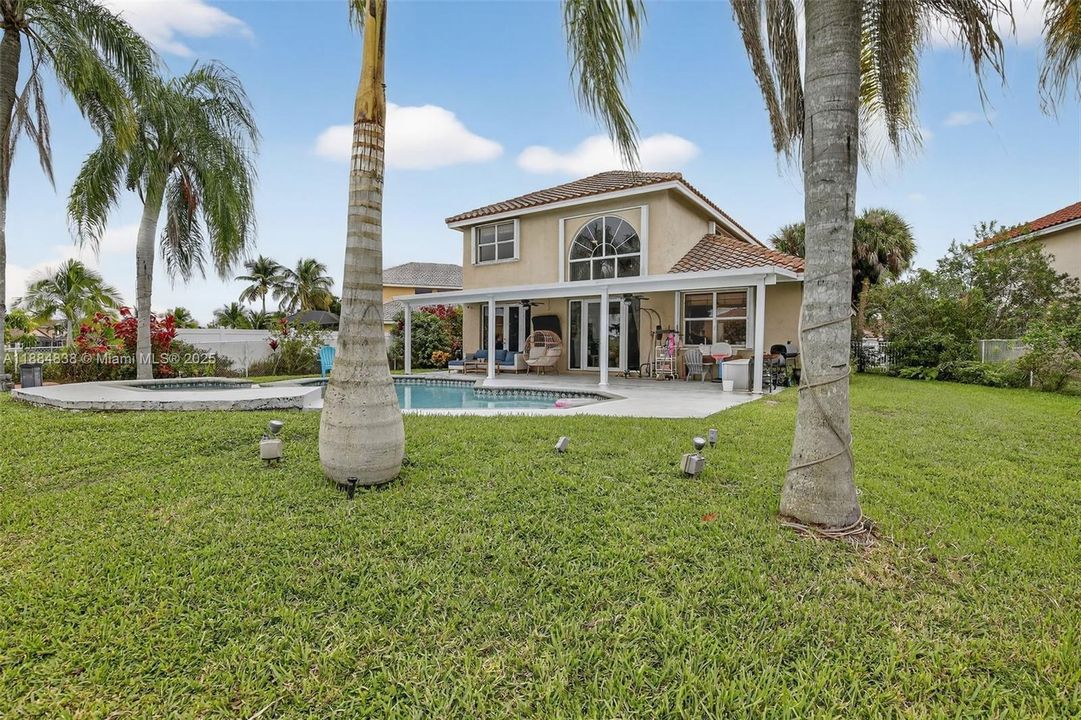 Active With Contract: $795,000 (4 beds, 2 baths, 2197 Square Feet)