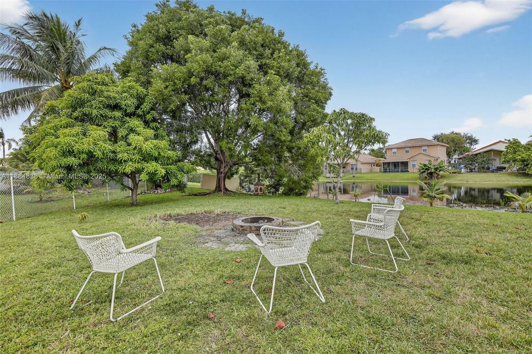 Active With Contract: $795,000 (4 beds, 2 baths, 2197 Square Feet)