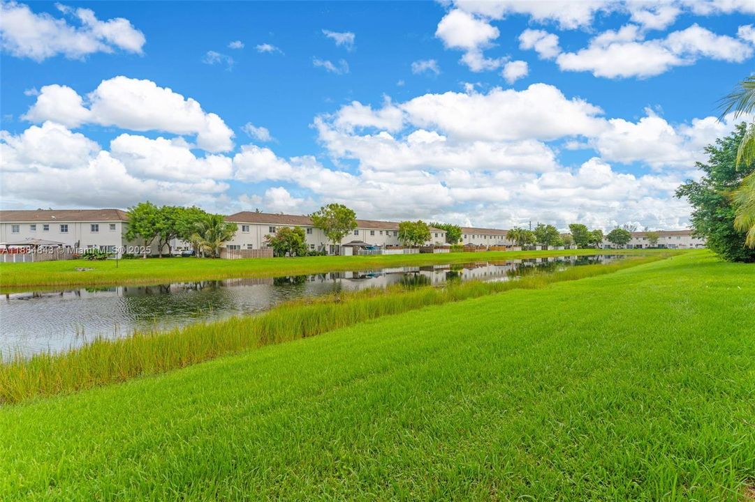 En Venta: $315,000 (3 camas, 2 baños, 1518 Pies cuadrados)