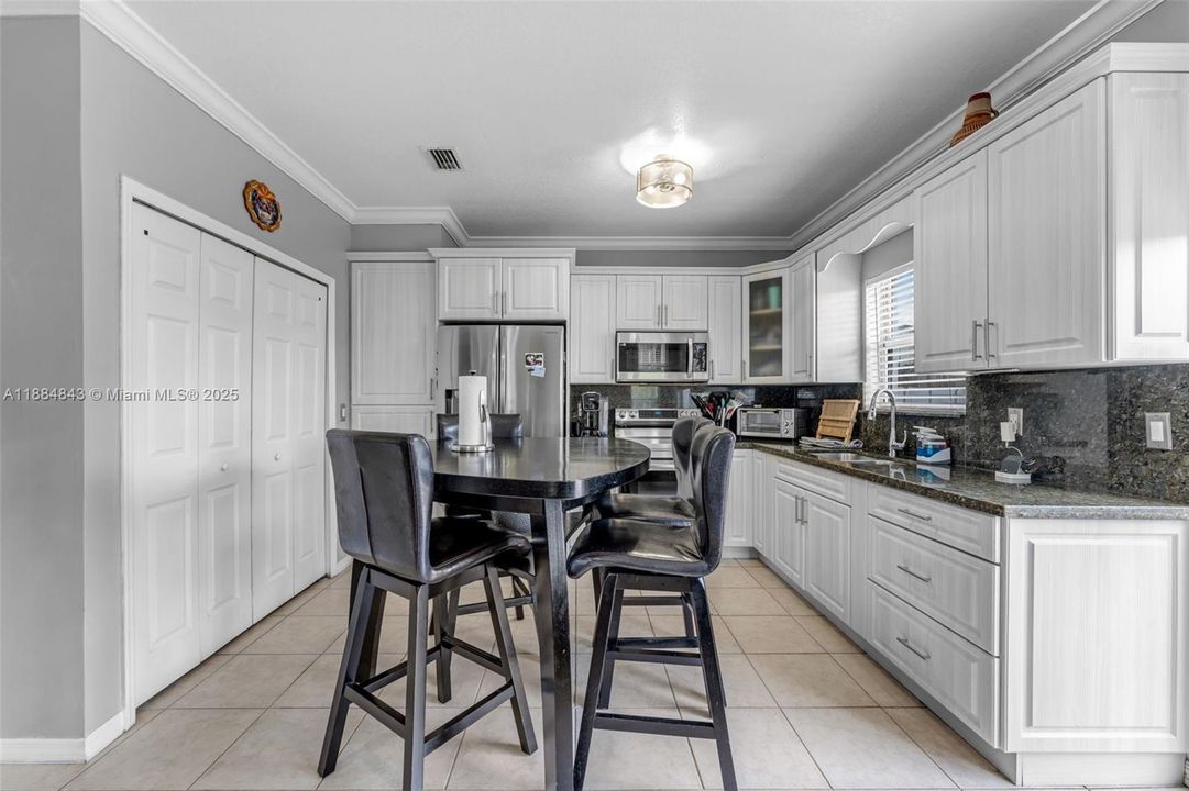 En Venta: $315,000 (3 camas, 2 baños, 1518 Pies cuadrados)