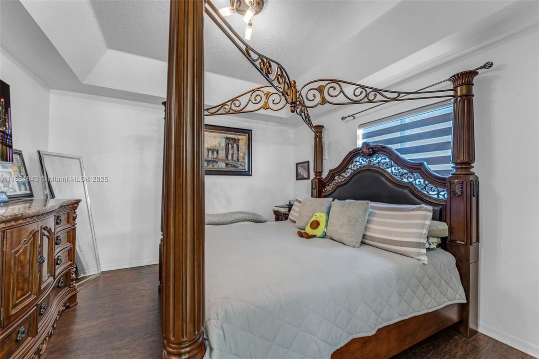 En Venta: $315,000 (3 camas, 2 baños, 1518 Pies cuadrados)