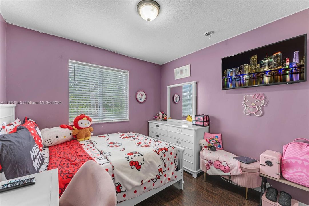 En Venta: $315,000 (3 camas, 2 baños, 1518 Pies cuadrados)