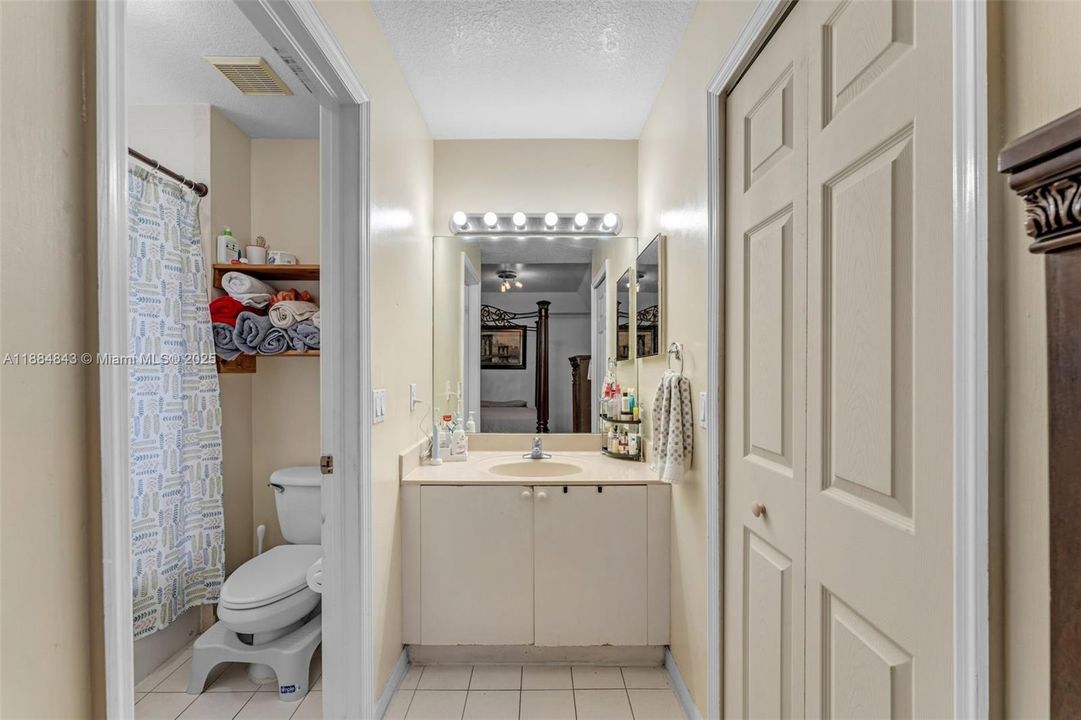 En Venta: $315,000 (3 camas, 2 baños, 1518 Pies cuadrados)