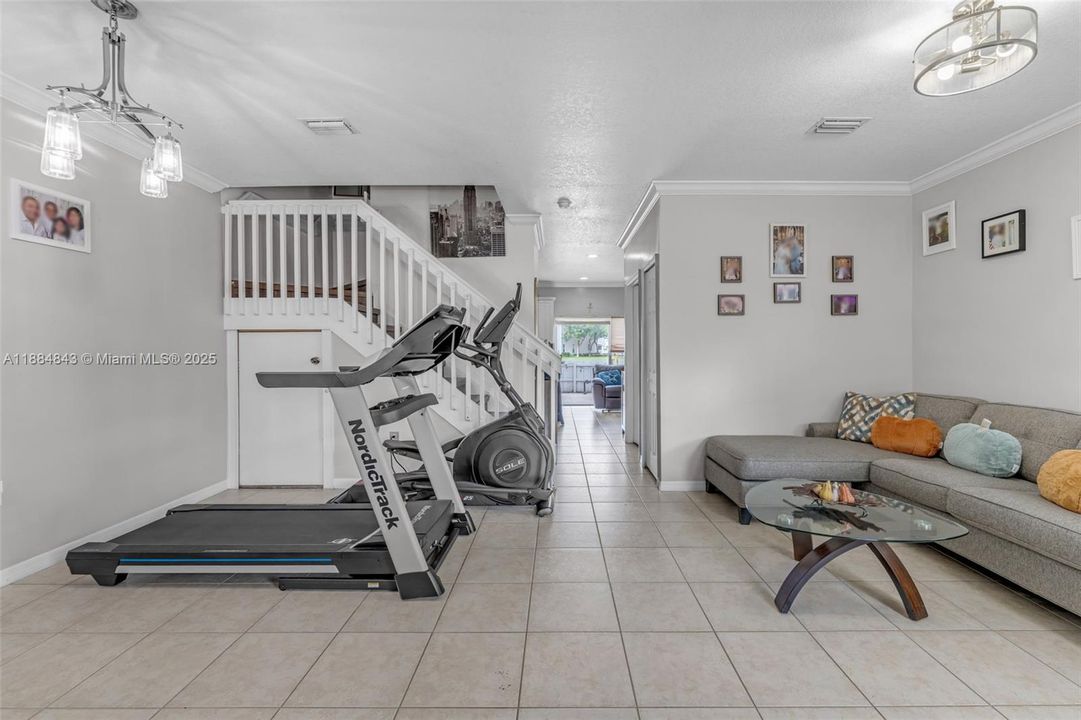 En Venta: $315,000 (3 camas, 2 baños, 1518 Pies cuadrados)