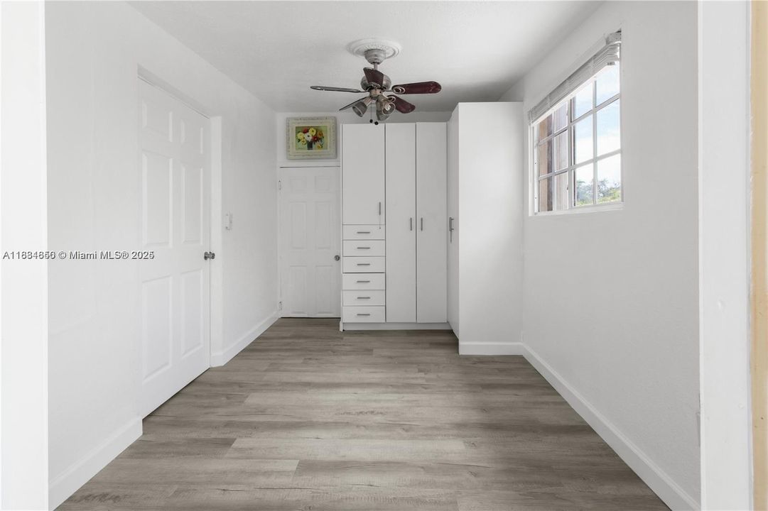 For Sale: $530,000 (4 beds, 2 baths, 1610 Square Feet)