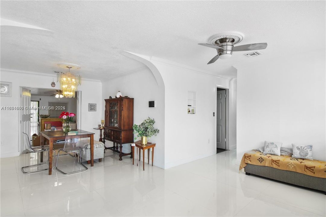 For Sale: $530,000 (4 beds, 2 baths, 1610 Square Feet)