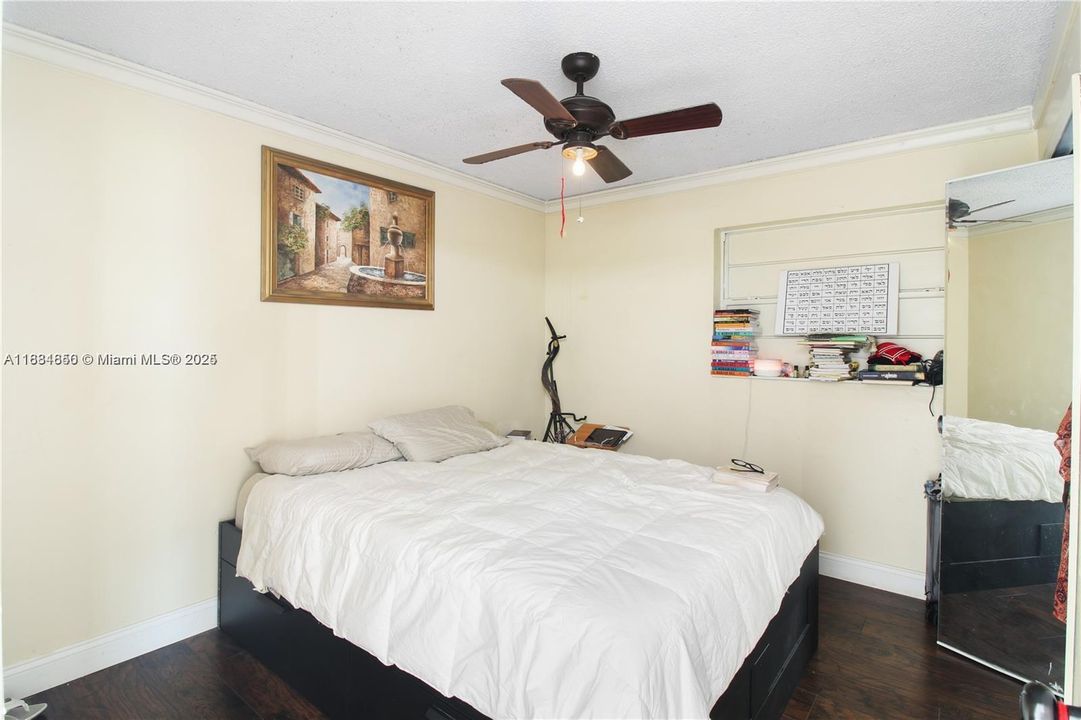 For Sale: $530,000 (4 beds, 2 baths, 1610 Square Feet)