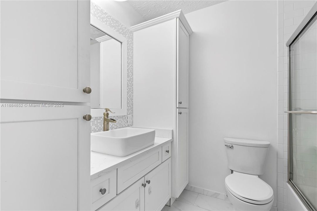 最近售出: $349,990 (3 贝兹, 2 浴室, 1591 平方英尺)