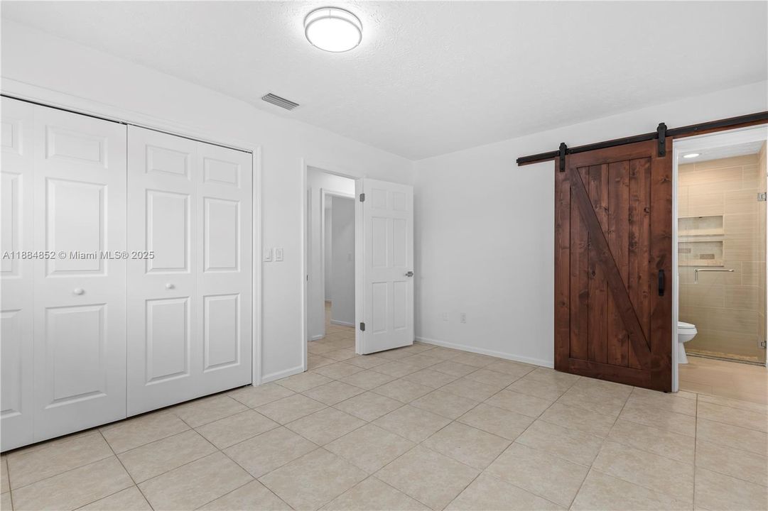 最近售出: $349,990 (3 贝兹, 2 浴室, 1591 平方英尺)