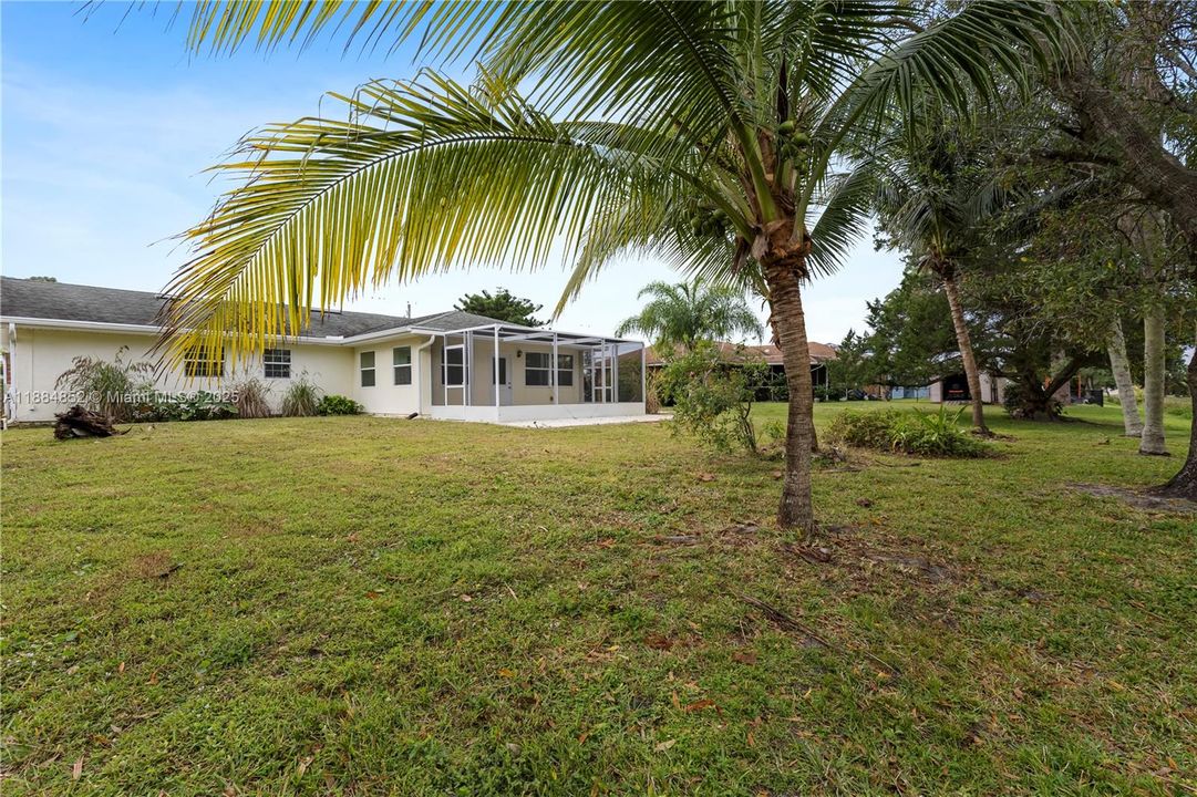 最近售出: $349,990 (3 贝兹, 2 浴室, 1591 平方英尺)