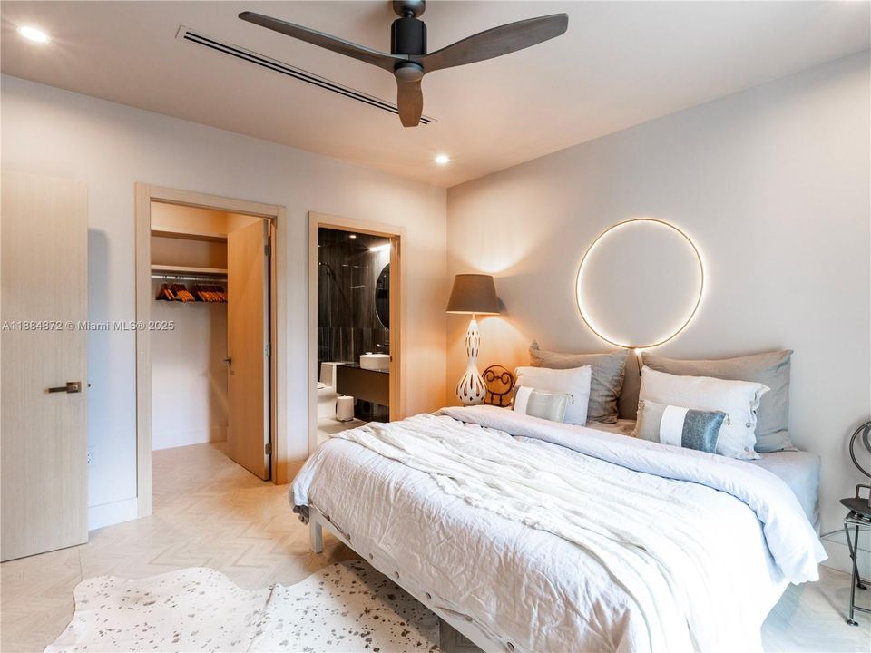 Active With Contract: $2,850,000 (4 beds, 4 baths, 2665 Square Feet)