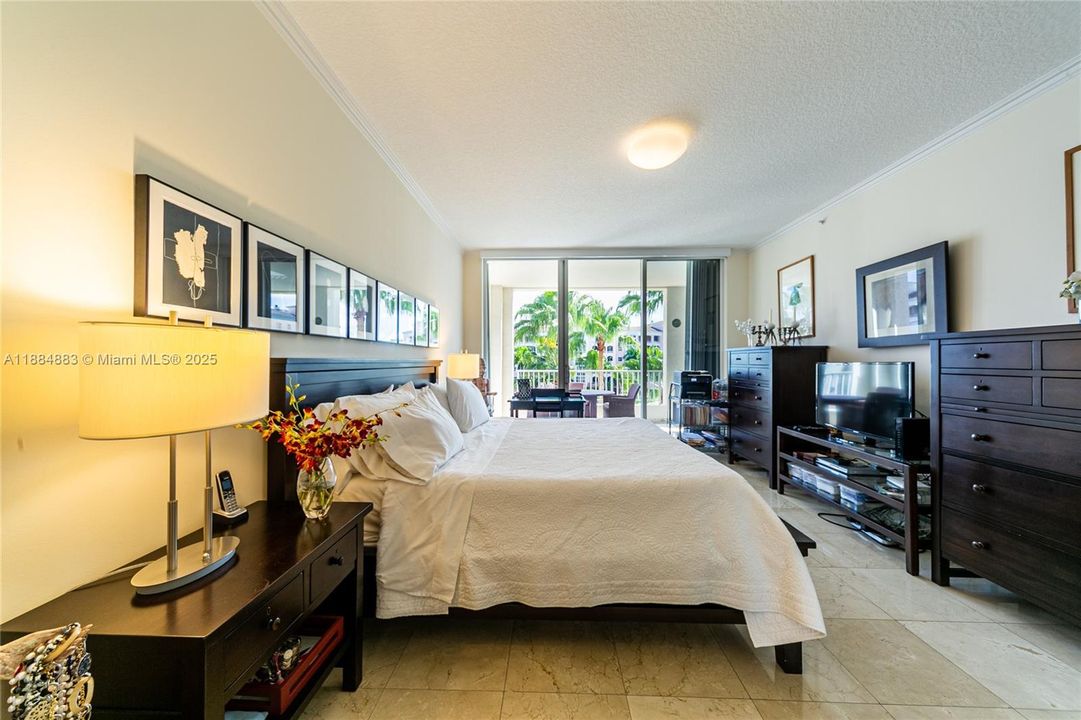 最近租的: $9,000 (2 贝兹, 2 浴室, 1450 平方英尺)