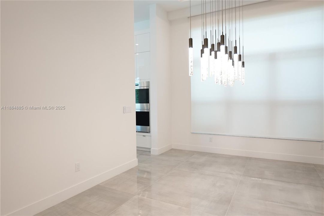 В аренду: $40,000 (6 спален, 6 ванн, 7769 Квадратных фут)