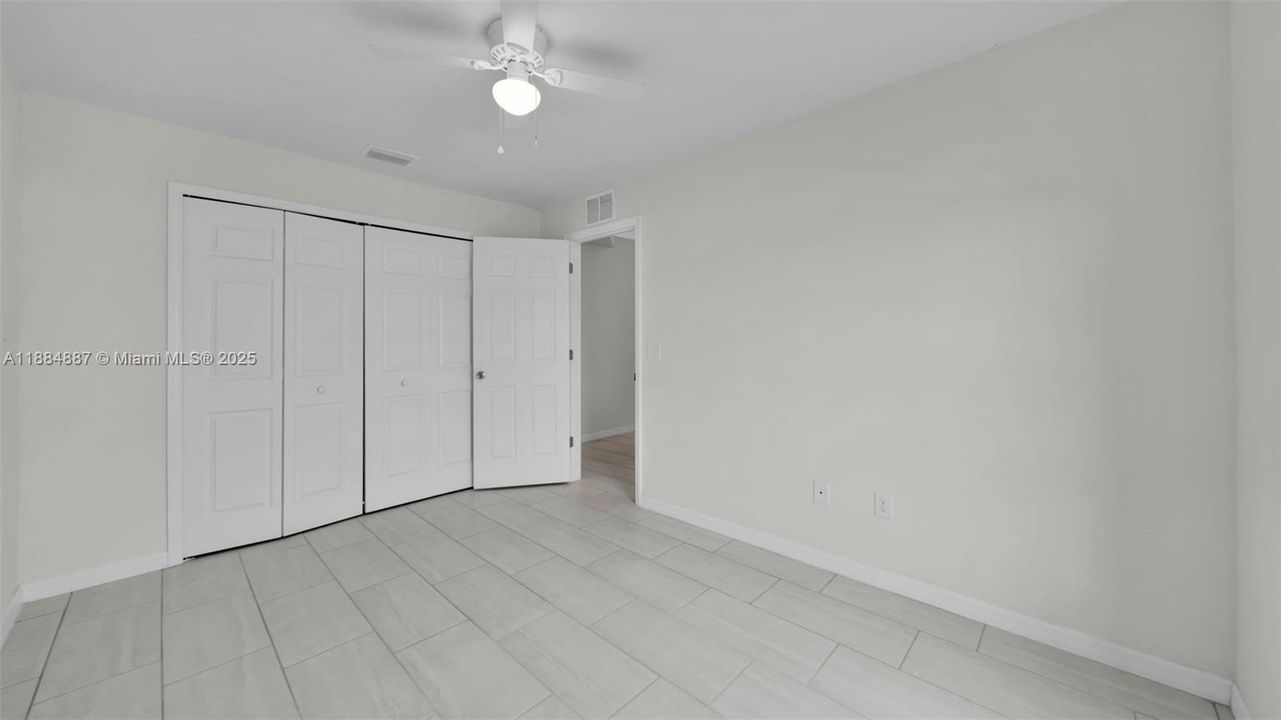 出租: $1,750 (3 贝兹, 2 浴室, 1200 平方英尺)