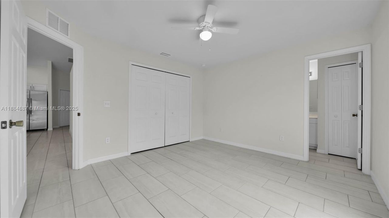 出租: $1,750 (3 贝兹, 2 浴室, 1200 平方英尺)