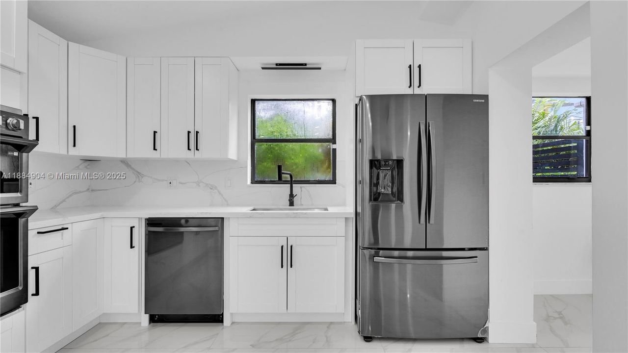 Recently Rented: $5,950 (5 beds, 3 baths, 2353 Square Feet)