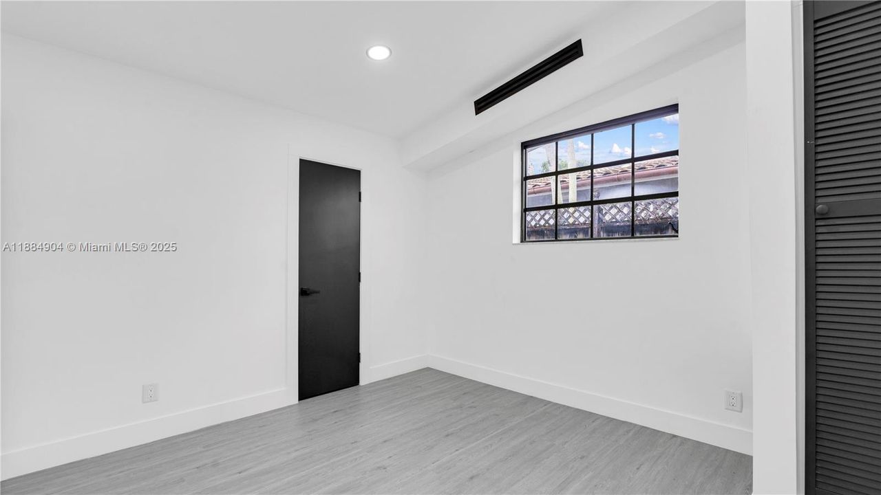 Recently Rented: $5,950 (5 beds, 3 baths, 2353 Square Feet)