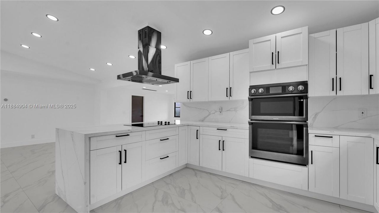 Recently Rented: $5,950 (5 beds, 3 baths, 2353 Square Feet)