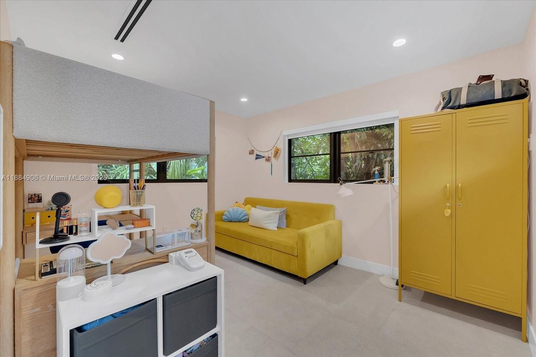 待售: $3,650,000 (5 贝兹, 5 浴室, 2888 平方英尺)