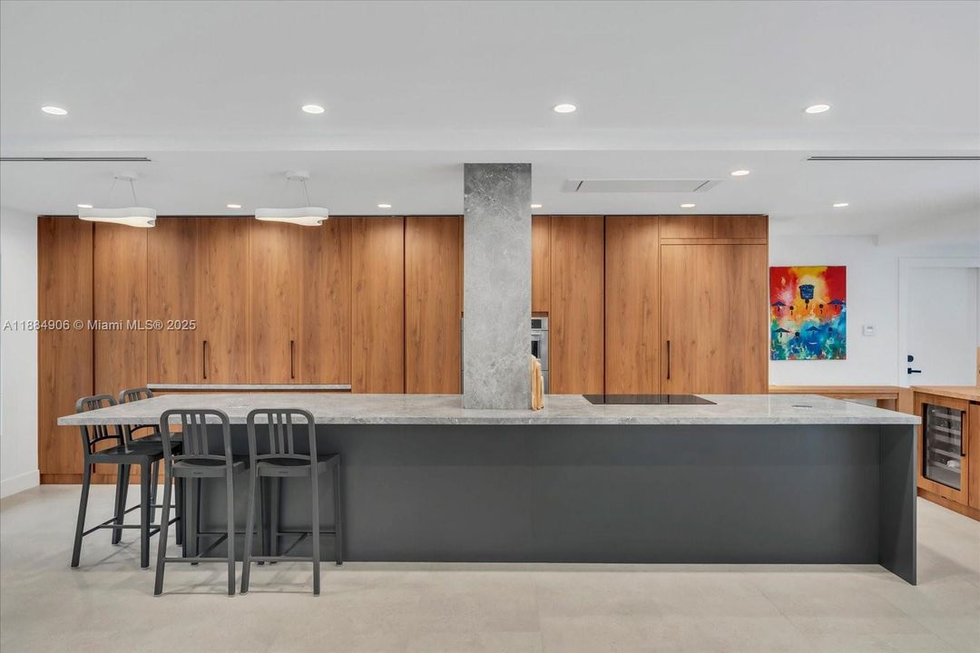 待售: $3,650,000 (5 贝兹, 5 浴室, 2888 平方英尺)