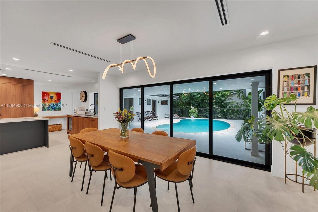 待售: $3,650,000 (5 贝兹, 5 浴室, 2888 平方英尺)