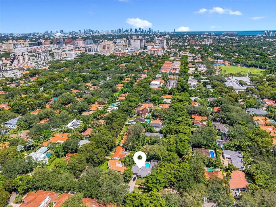 待售: $3,650,000 (5 贝兹, 5 浴室, 2888 平方英尺)